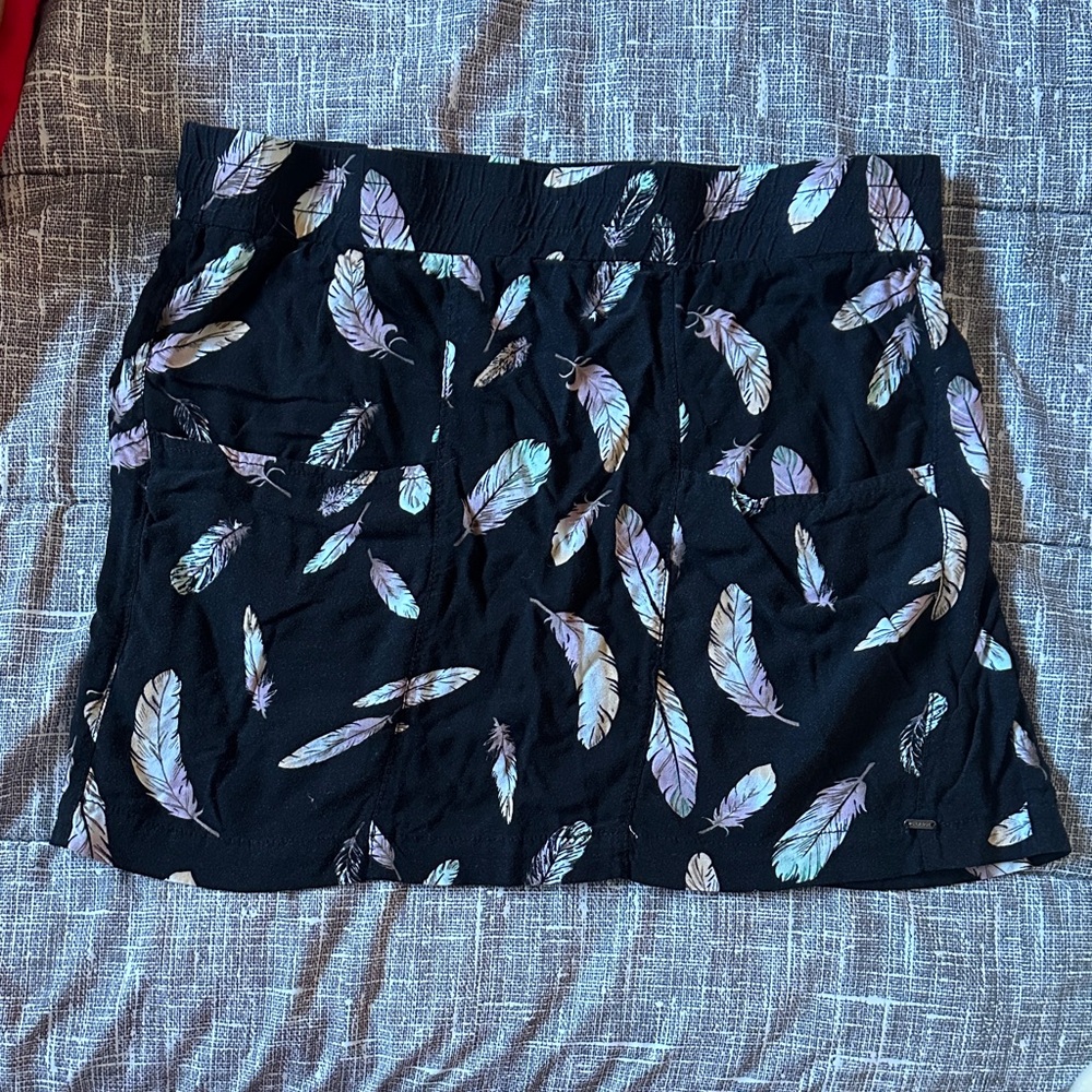 Garage Black Feather Pattern Mini Skirt